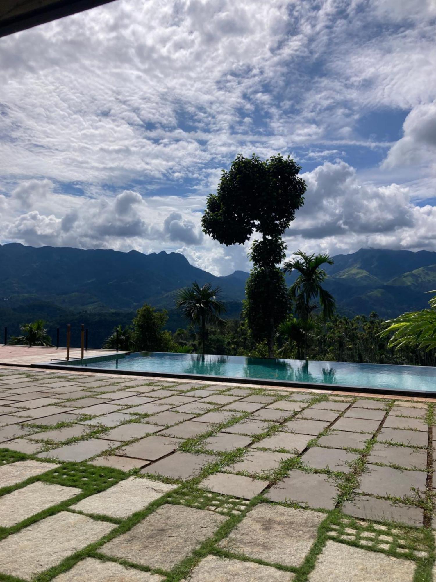 Homestay Namaha Meppadi ภายนอก รูปภาพ